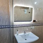 2v1- Center Dp Apartment *